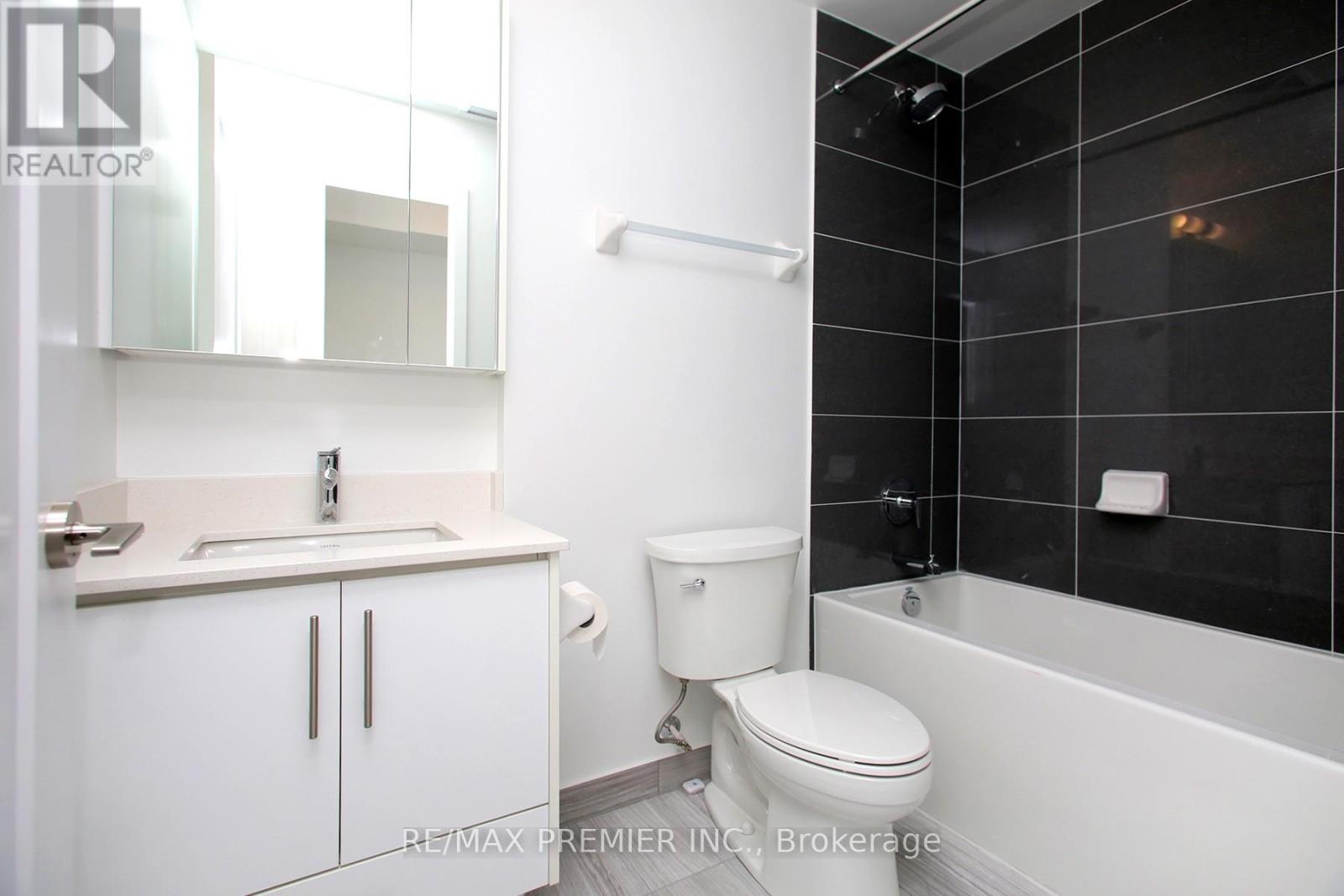 1210 - 95 Oneida Crescent, Richmond Hill, Ontario  L4B 0H5 - Photo 21 - N12484023