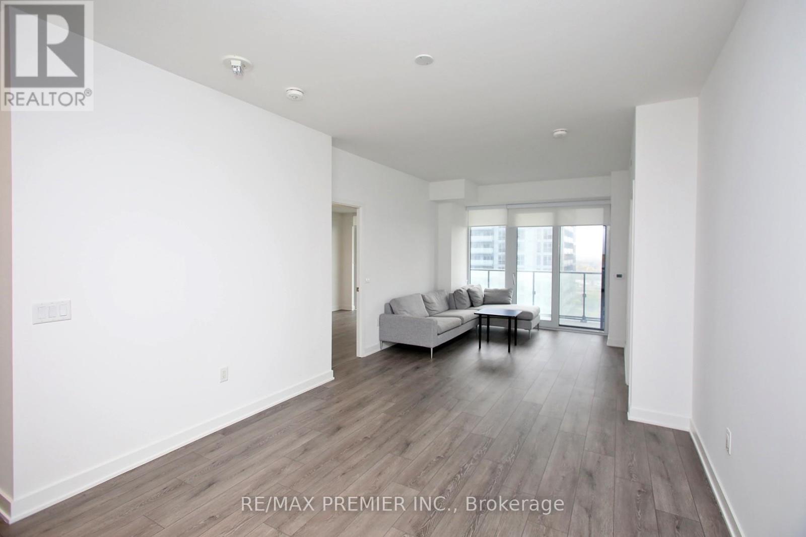 1210 - 95 Oneida Crescent, Richmond Hill, Ontario  L4B 0H5 - Photo 5 - N12484023