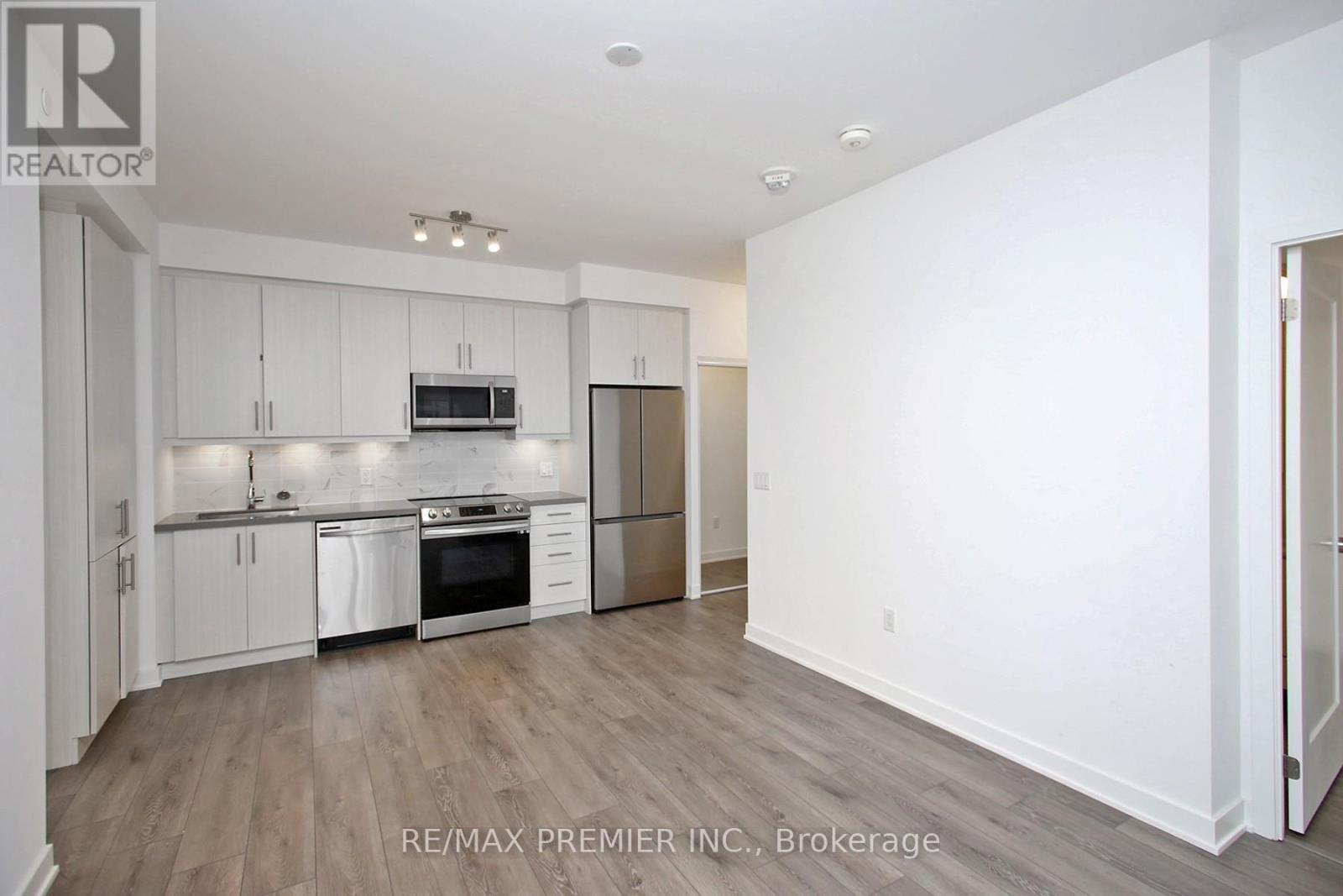 1210 - 95 Oneida Crescent, Richmond Hill, Ontario  L4B 0H5 - Photo 8 - N12484023