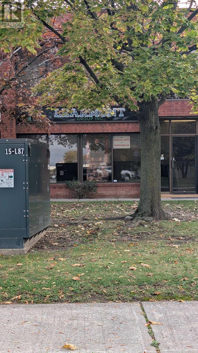 3 - 210 Drumlin Circle, Vaughan, Ontario  L4K 3E3 - Photo 2 - N12484030