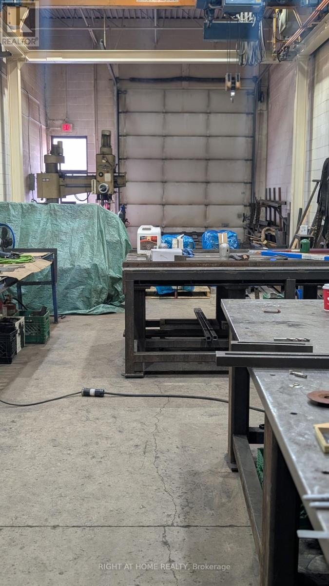 3 - 210 Drumlin Circle, Vaughan, Ontario  L4K 3E3 - Photo 9 - N12484030