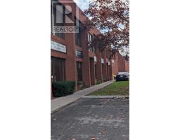 3 - 210 DRUMLIN CIRCLE, Vaughan, Ontario