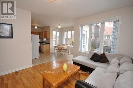 571 Vellore Woods Boulevard, Vaughan, Ontario  L4H 2V8 - Photo 4 - N12484060