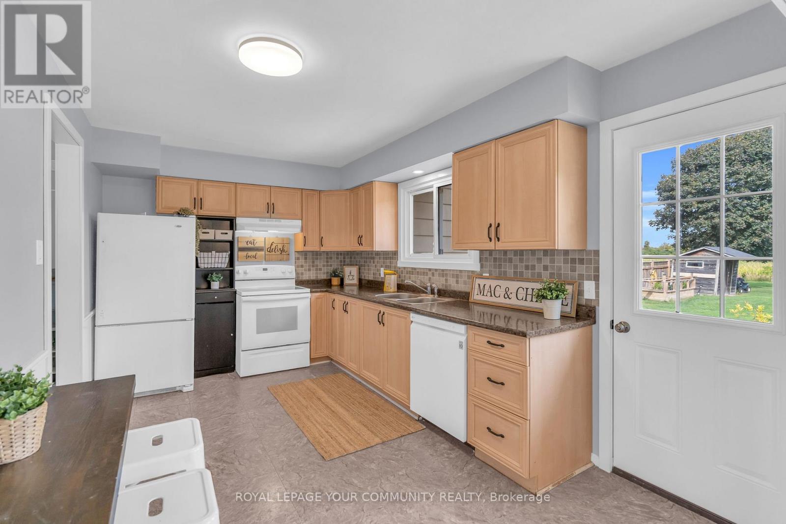 65 Adelaide Street, Brock, Ontario  L0E 1E0 - Photo 18 - N12484072