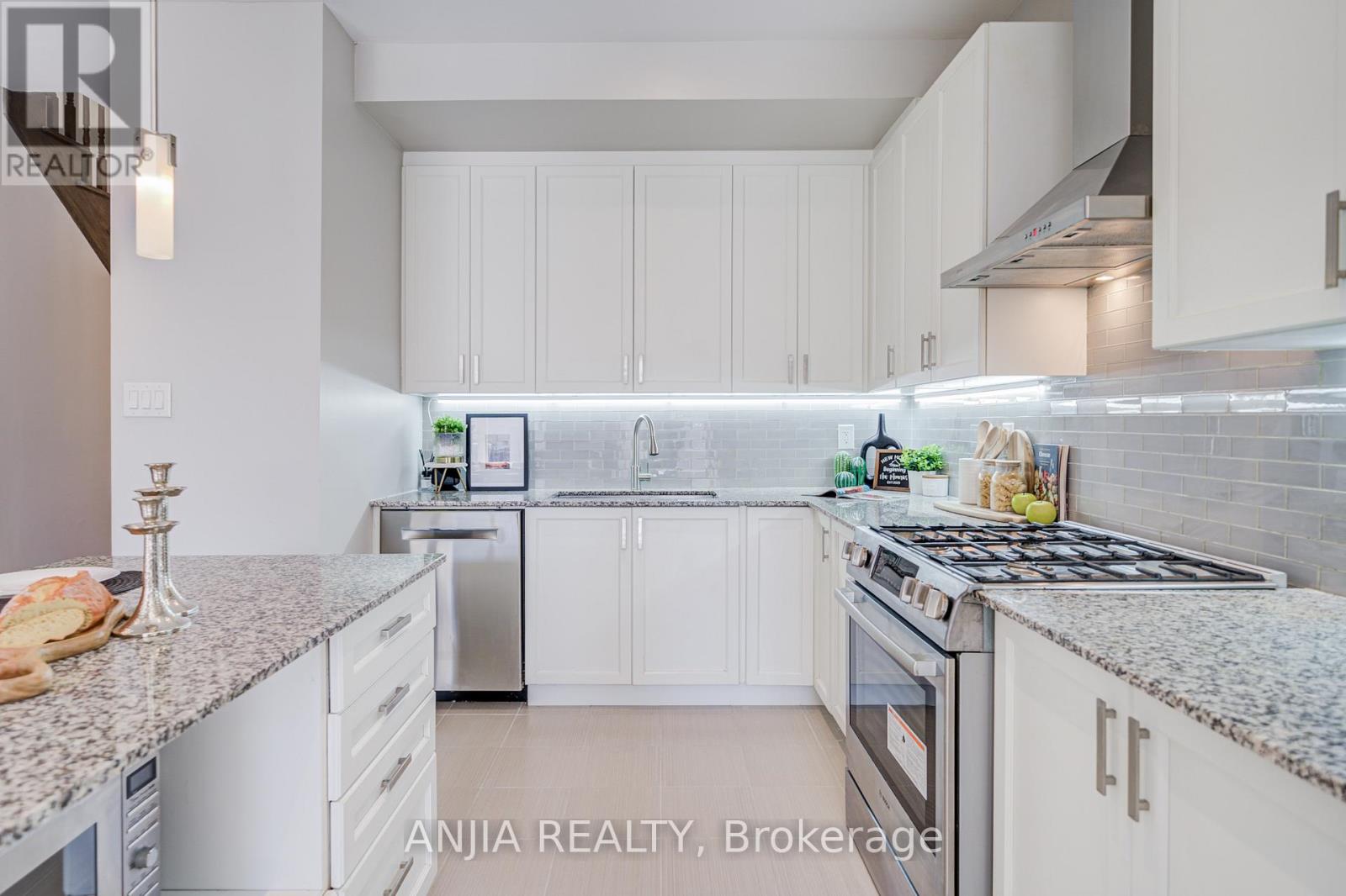 229 South Unionville Avenue, Markham, Ontario  L3R 5S6 - Photo 16 - N12484075