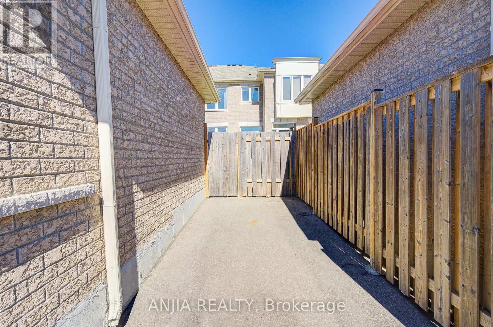 229 South Unionville Avenue, Markham, Ontario  L3R 5S6 - Photo 38 - N12484075