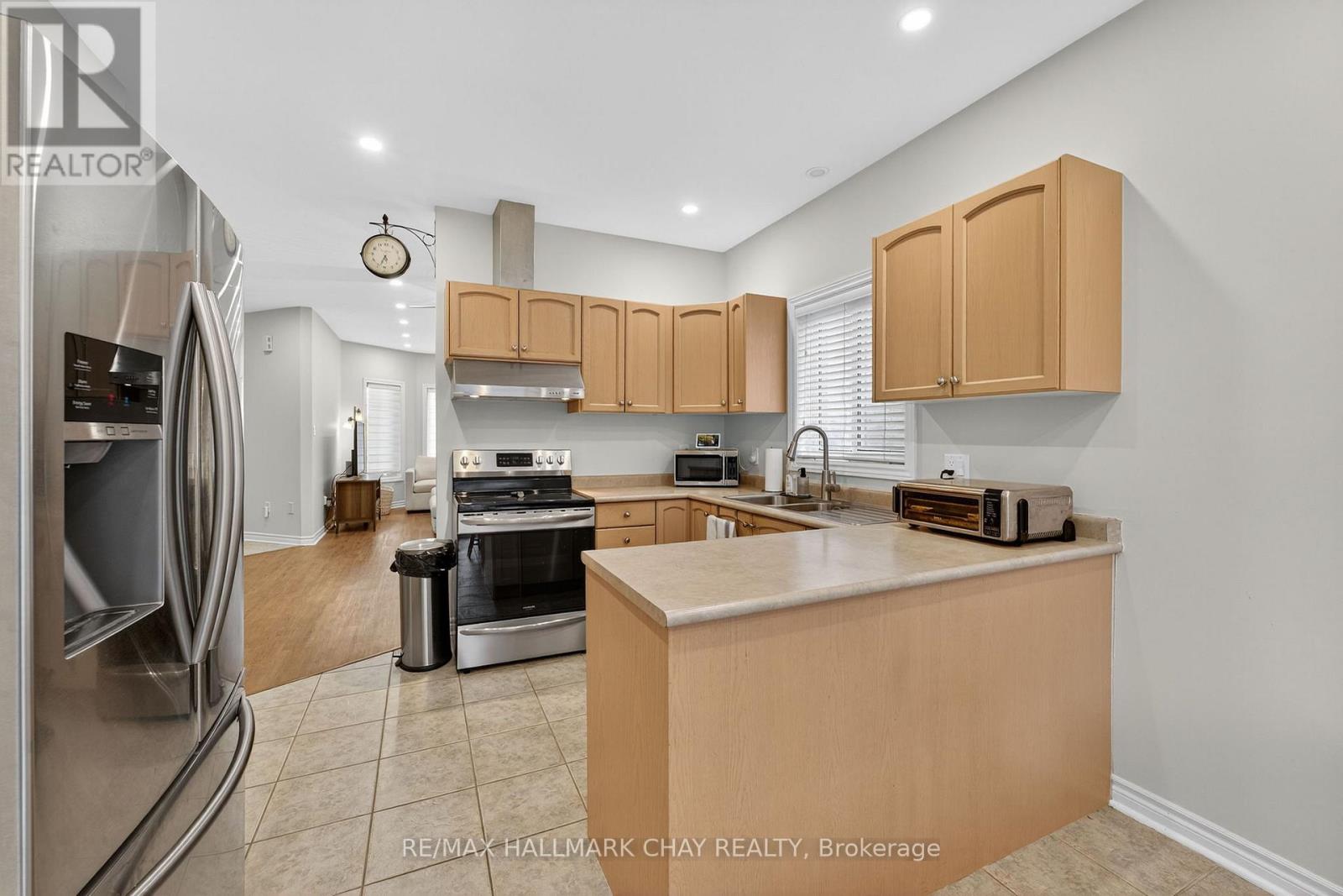 158 Pringle Drive, Barrie (Edgehill Drive), Ontario  L4N 0R3 - Photo 7 - S12483968