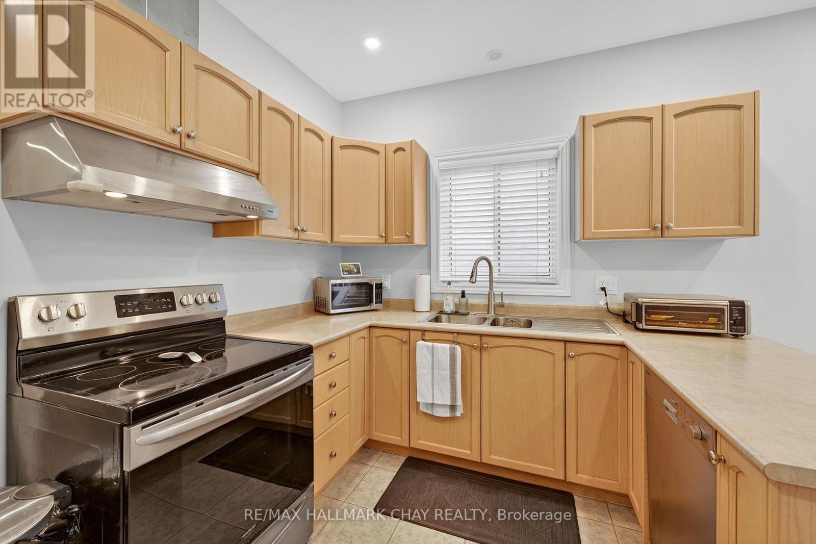 158 Pringle Drive, Barrie (Edgehill Drive), Ontario  L4N 0R3 - Photo 8 - S12483968