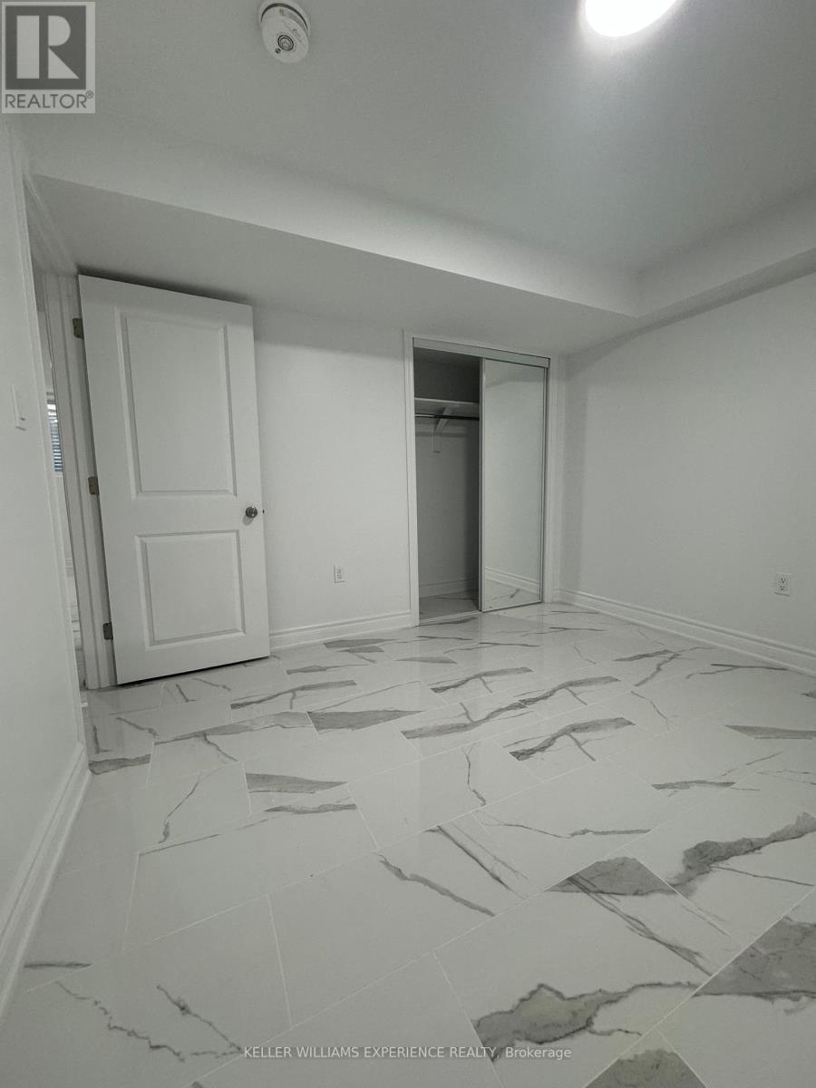 Lower - 29 Paddington Grove, Barrie (Holly), Ontario  L9J 0J3 - Photo 7 - S12483969