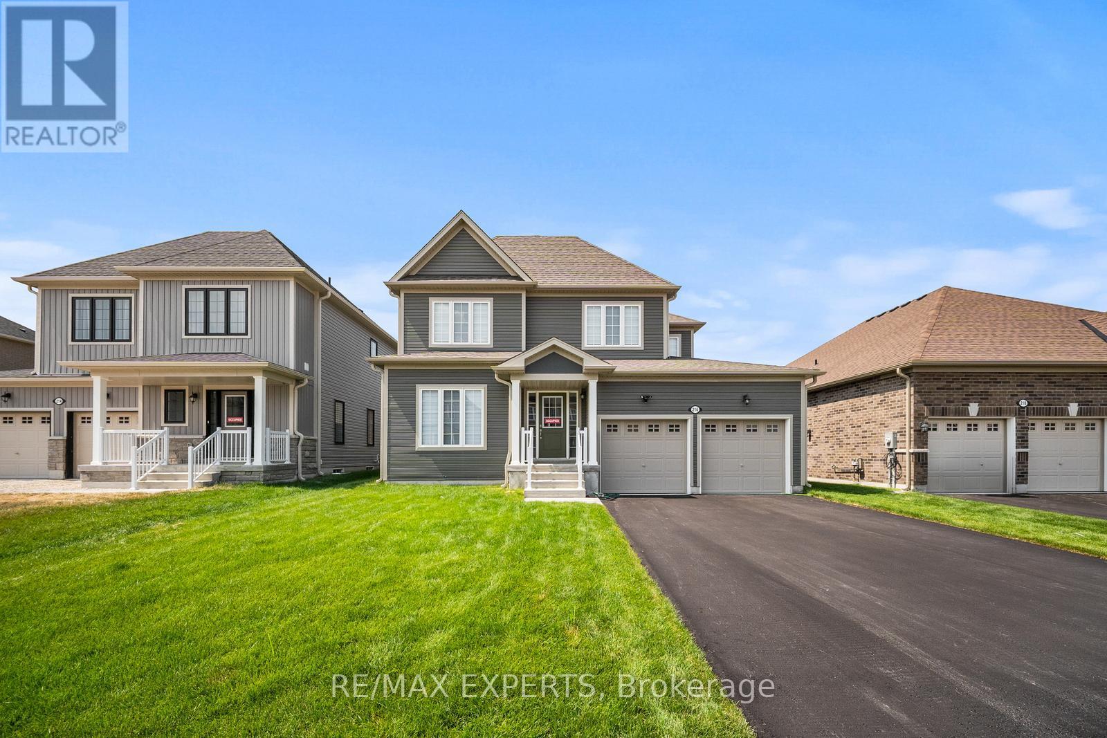 216 CUBITT STREET, Clearview, Ontario