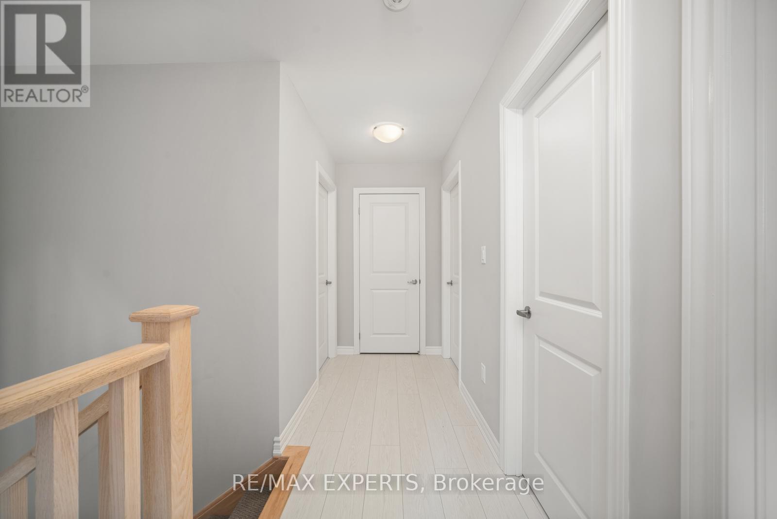 216 Cubitt Street, Clearview, Ontario  L0M 1S0 - Photo 33 - S12484041