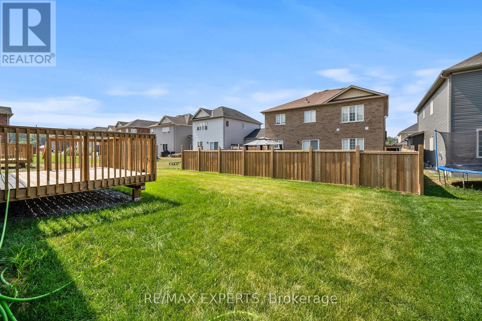 216 Cubitt Street, Clearview, Ontario  L0M 1S0 - Photo 45 - S12484041