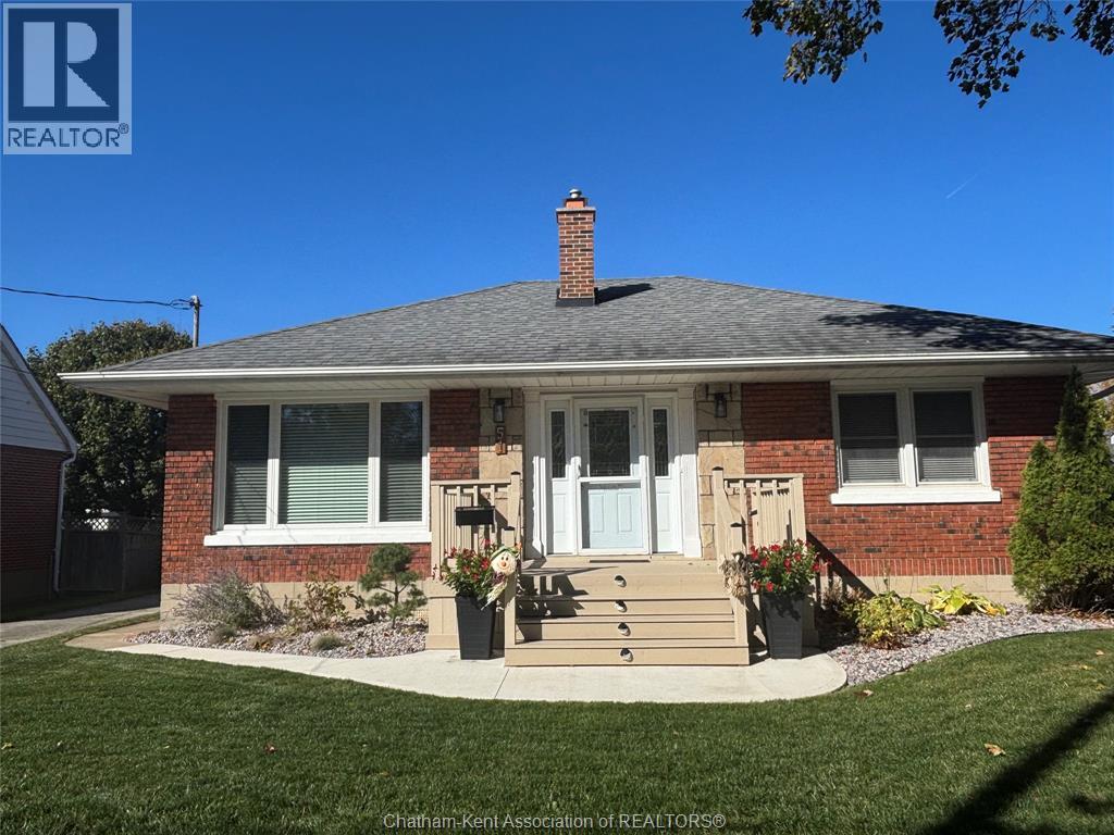51 Tweedsmuir AVENUE East, Chatham, Ontario