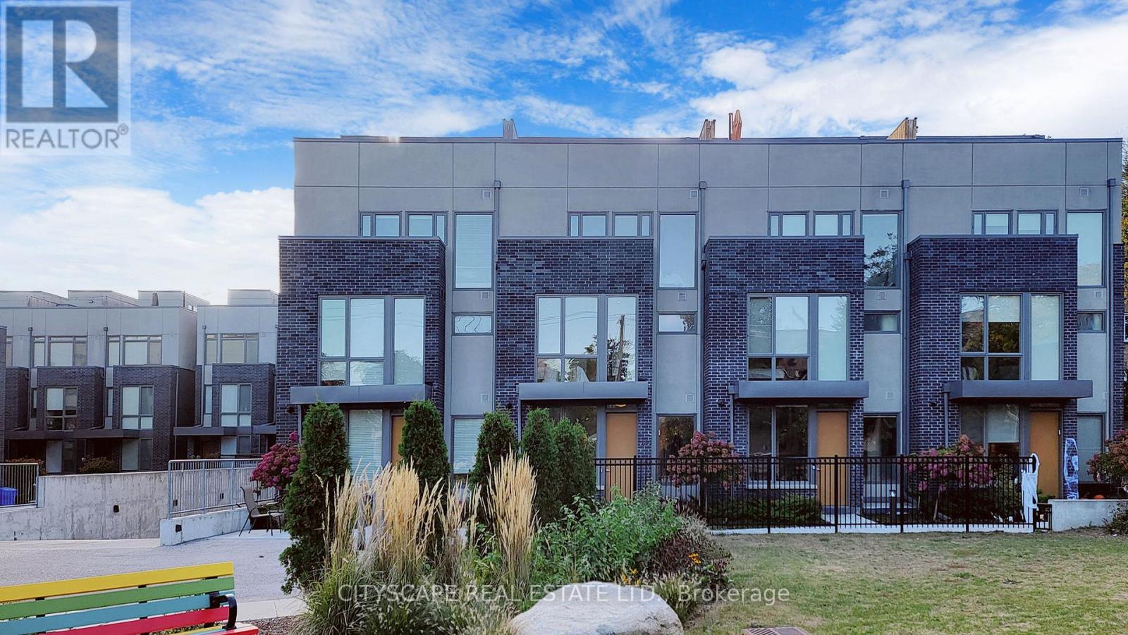 203 - 54 CURZON STREET, Toronto, Ontario