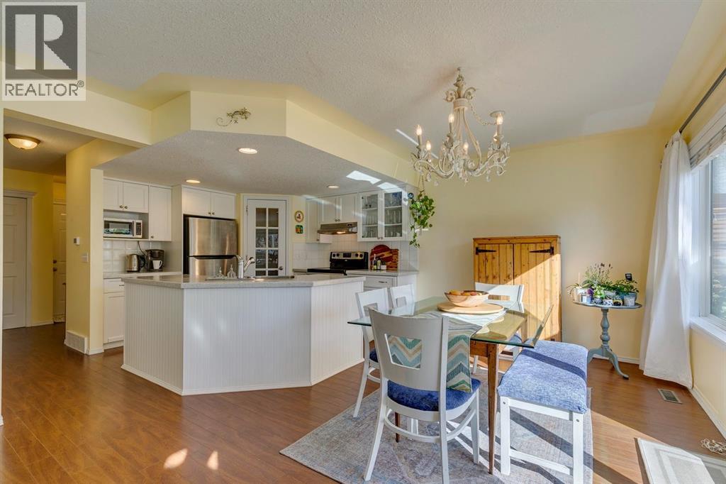 1145 Sunlake Link Se, Calgary, Alberta  T2X 3G8 - Photo 5 - A2261578