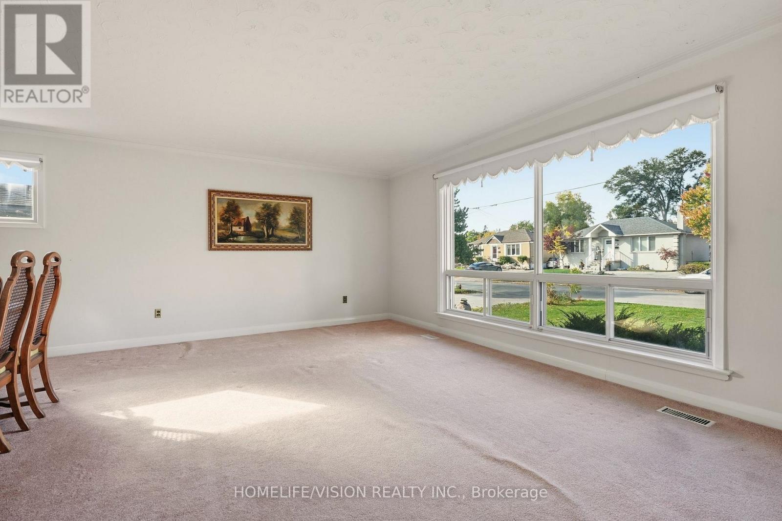 239 Epsom Downs Drive, Toronto, Ontario  M3M 1T3 - Photo 24 - W12483989