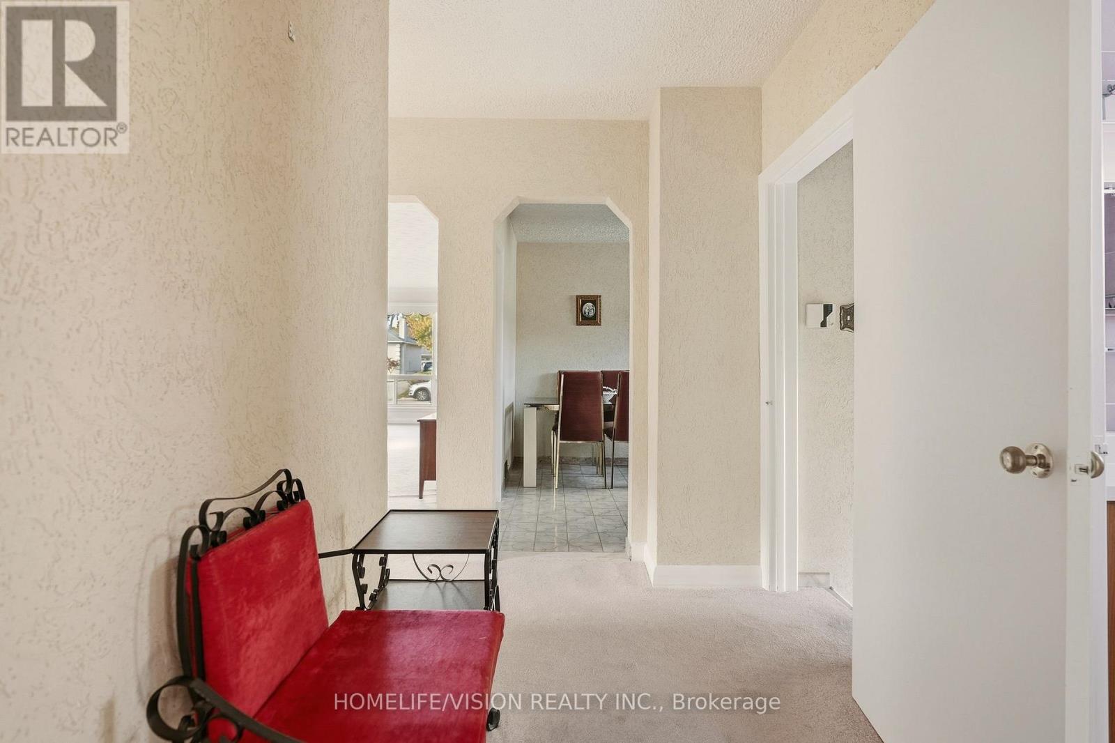 239 Epsom Downs Drive, Toronto, Ontario  M3M 1T3 - Photo 34 - W12483989