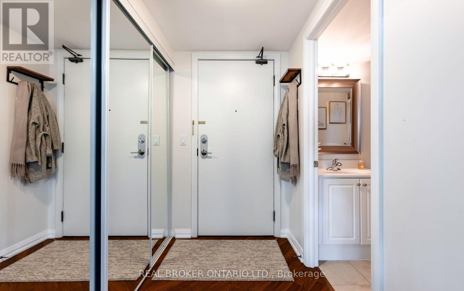 1108 - 220 Forum Drive, Mississauga, Ontario  L4Z 4K1 - Photo 2 - W12484019