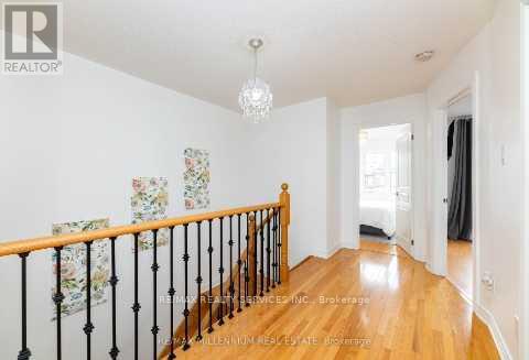 9 Pendulum Circle, Brampton, Ontario  L6R 3N5 - Photo 17 - W12484038