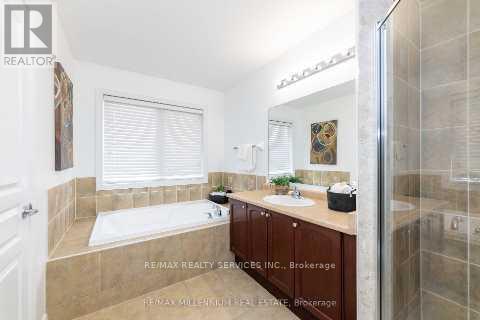 9 Pendulum Circle, Brampton, Ontario  L6R 3N5 - Photo 21 - W12484038