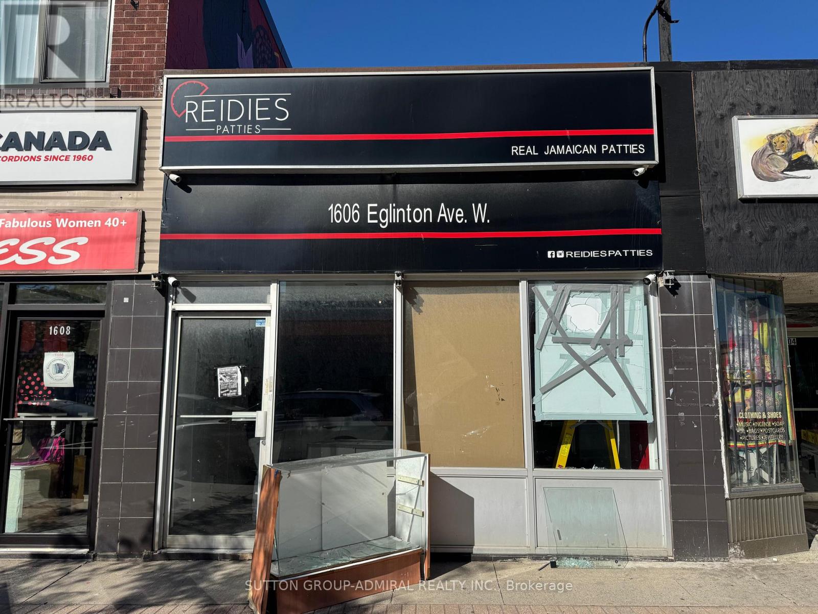 1606 EGLINTON AVENUE W, Toronto, Ontario