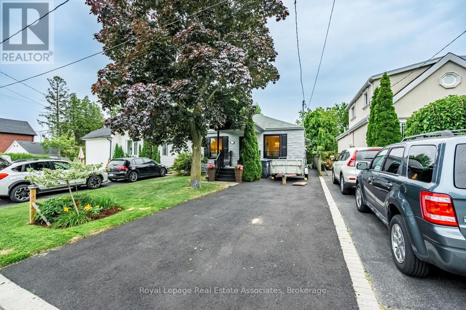 1094 Eastmount Avenue, Mississauga, Ontario  L5E 1Z4 - Photo 29 - W12484054