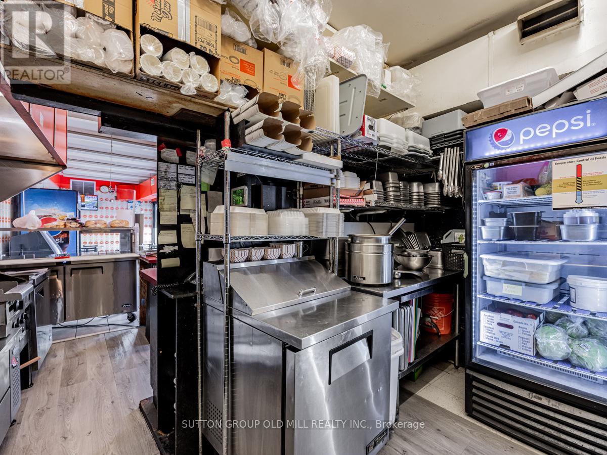 685 Runnymede Road, Toronto, Ontario  M6S 3A4 - Photo 18 - W12484058