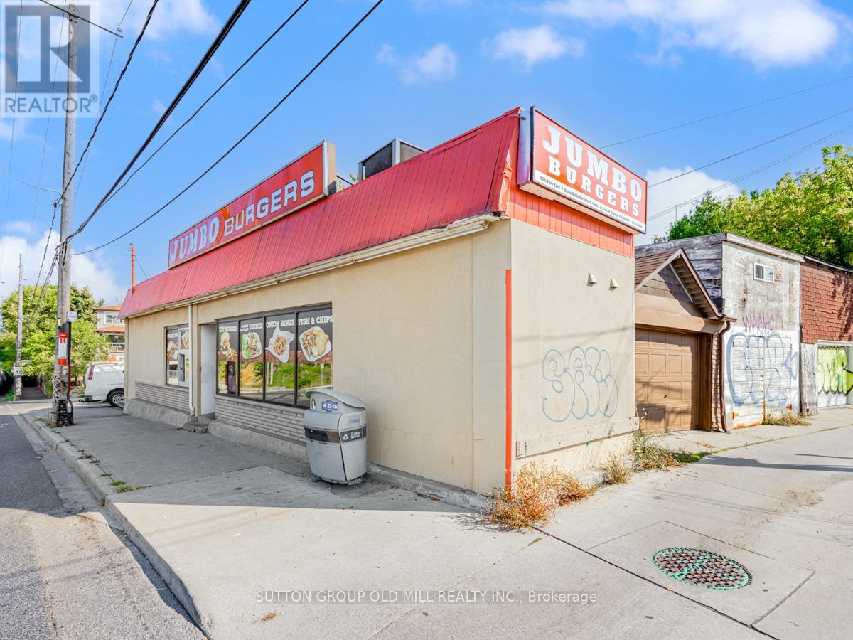 685 Runnymede Road, Toronto, Ontario  M6S 3A4 - Photo 27 - W12484058