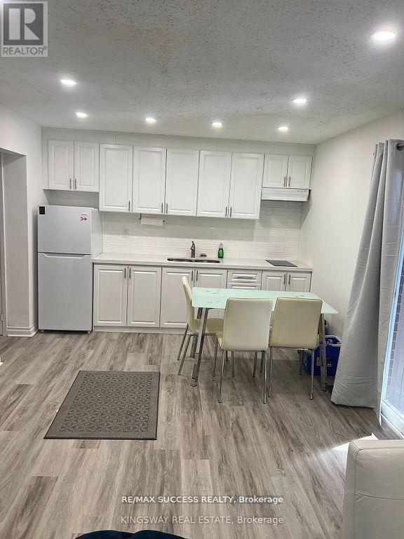 32 Martindale Crescent, Brampton, Ontario  L6X 2T9 - Photo 21 - W12484077