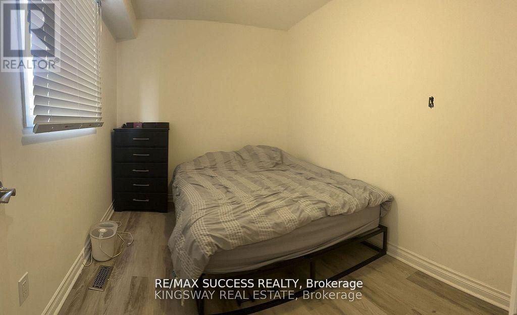 32 Martindale Crescent, Brampton, Ontario  L6X 2T9 - Photo 24 - W12484077