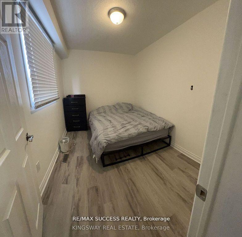 32 Martindale Crescent, Brampton, Ontario  L6X 2T9 - Photo 25 - W12484077