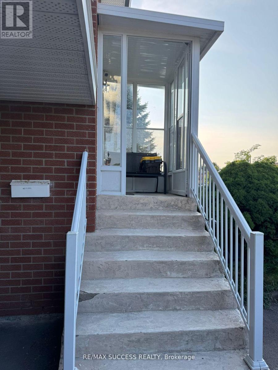 32 Martindale Crescent, Brampton, Ontario  L6X 2T9 - Photo 28 - W12484077