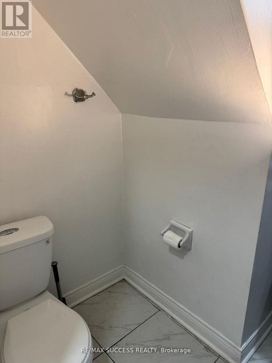 32 Martindale Crescent, Brampton, Ontario  L6X 2T9 - Photo 33 - W12484077