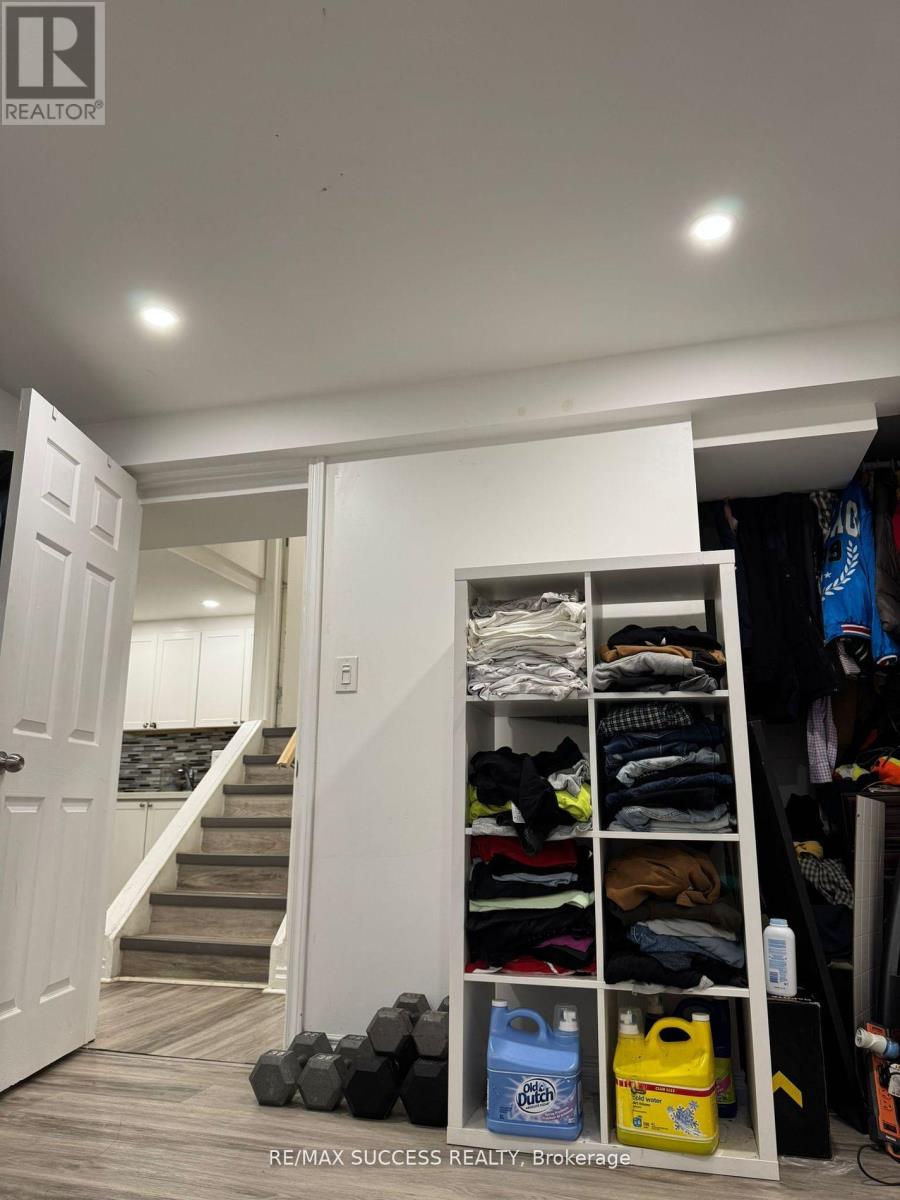 32 Martindale Crescent, Brampton, Ontario  L6X 2T9 - Photo 34 - W12484077