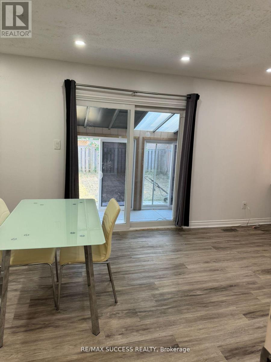 32 Martindale Crescent, Brampton, Ontario  L6X 2T9 - Photo 39 - W12484077