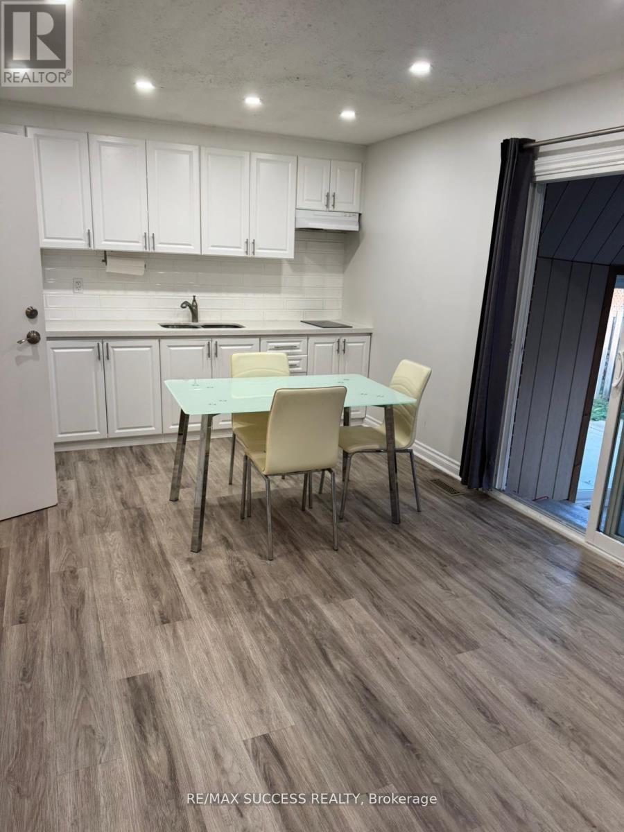 32 Martindale Crescent, Brampton, Ontario  L6X 2T9 - Photo 44 - W12484077