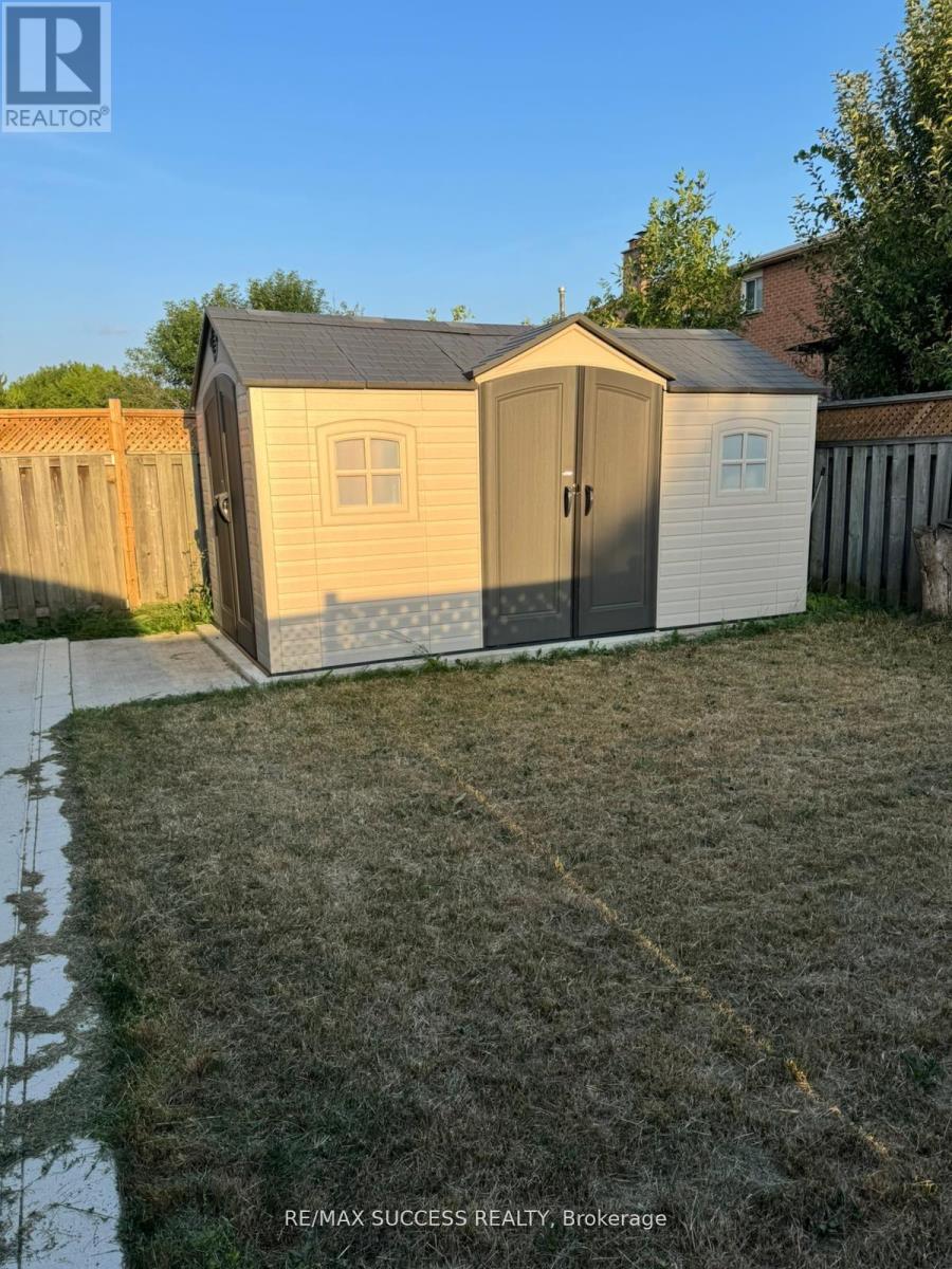 32 Martindale Crescent, Brampton, Ontario  L6X 2T9 - Photo 46 - W12484077