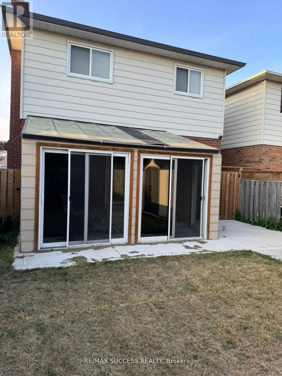 32 Martindale Crescent, Brampton, Ontario  L6X 2T9 - Photo 47 - W12484077