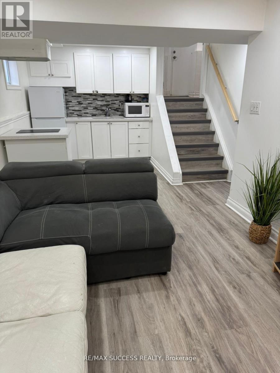 32 Martindale Crescent, Brampton, Ontario  L6X 2T9 - Photo 48 - W12484077