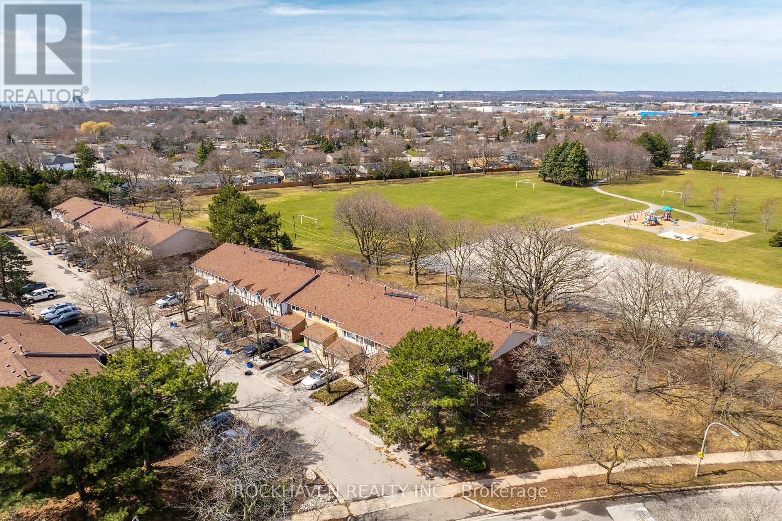 2 - 4201 Longmoor Drive, Burlington, Ontario  L7L 5J9 - Photo 3 - W12484084