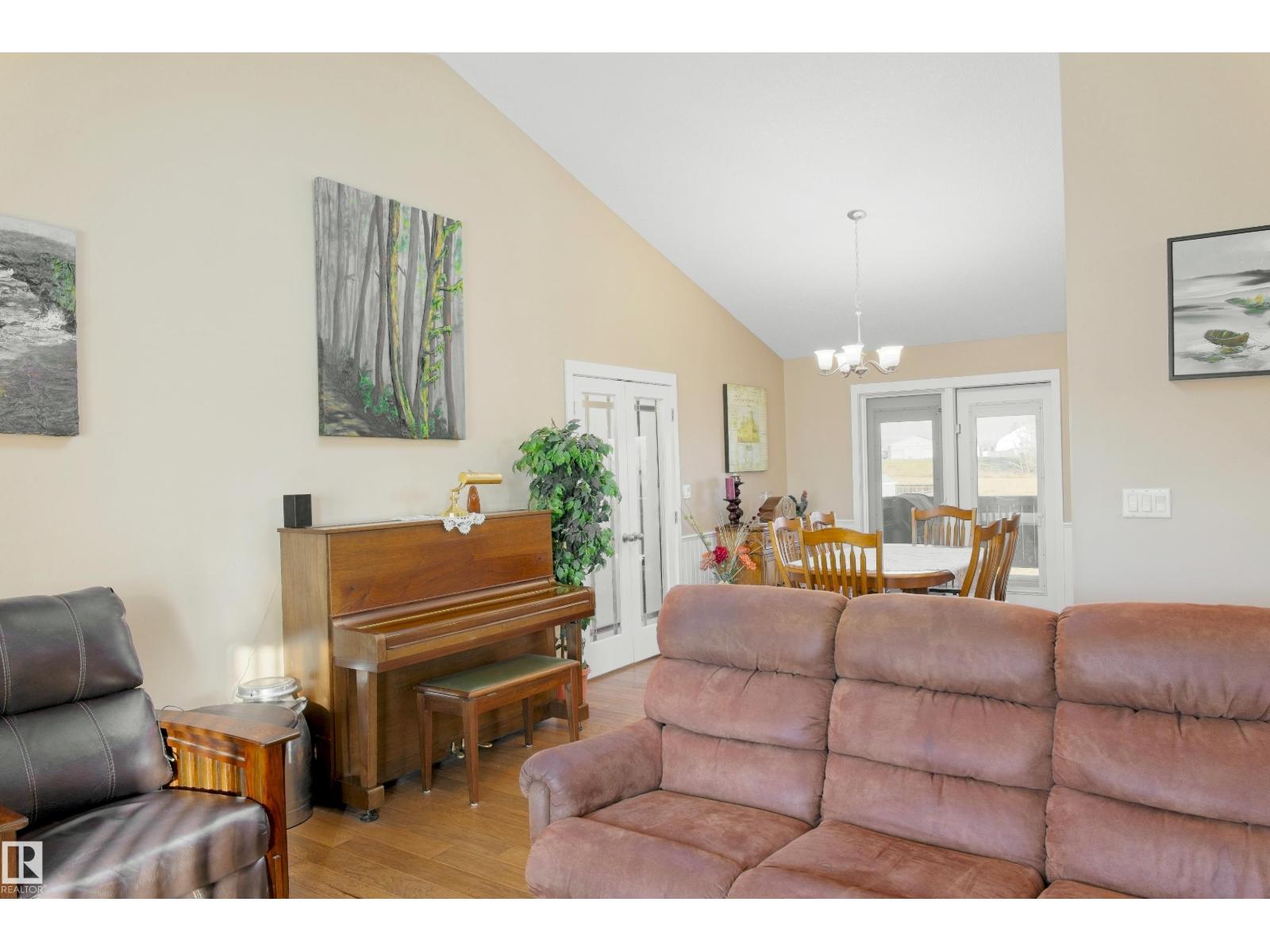 5902 44 Street, Barrhead, Alberta  T7N 0A4 - Photo 24 - E4463641