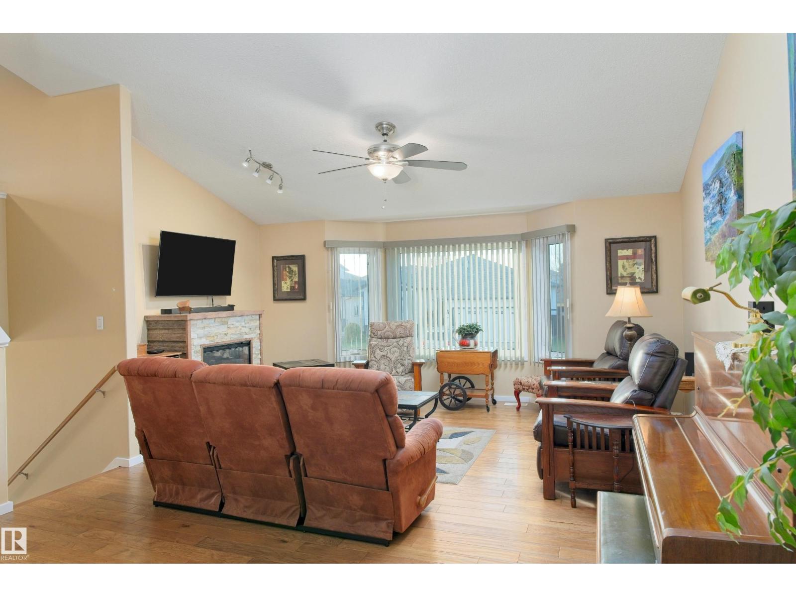 5902 44 Street, Barrhead, Alberta  T7N 0A4 - Photo 6 - E4463641