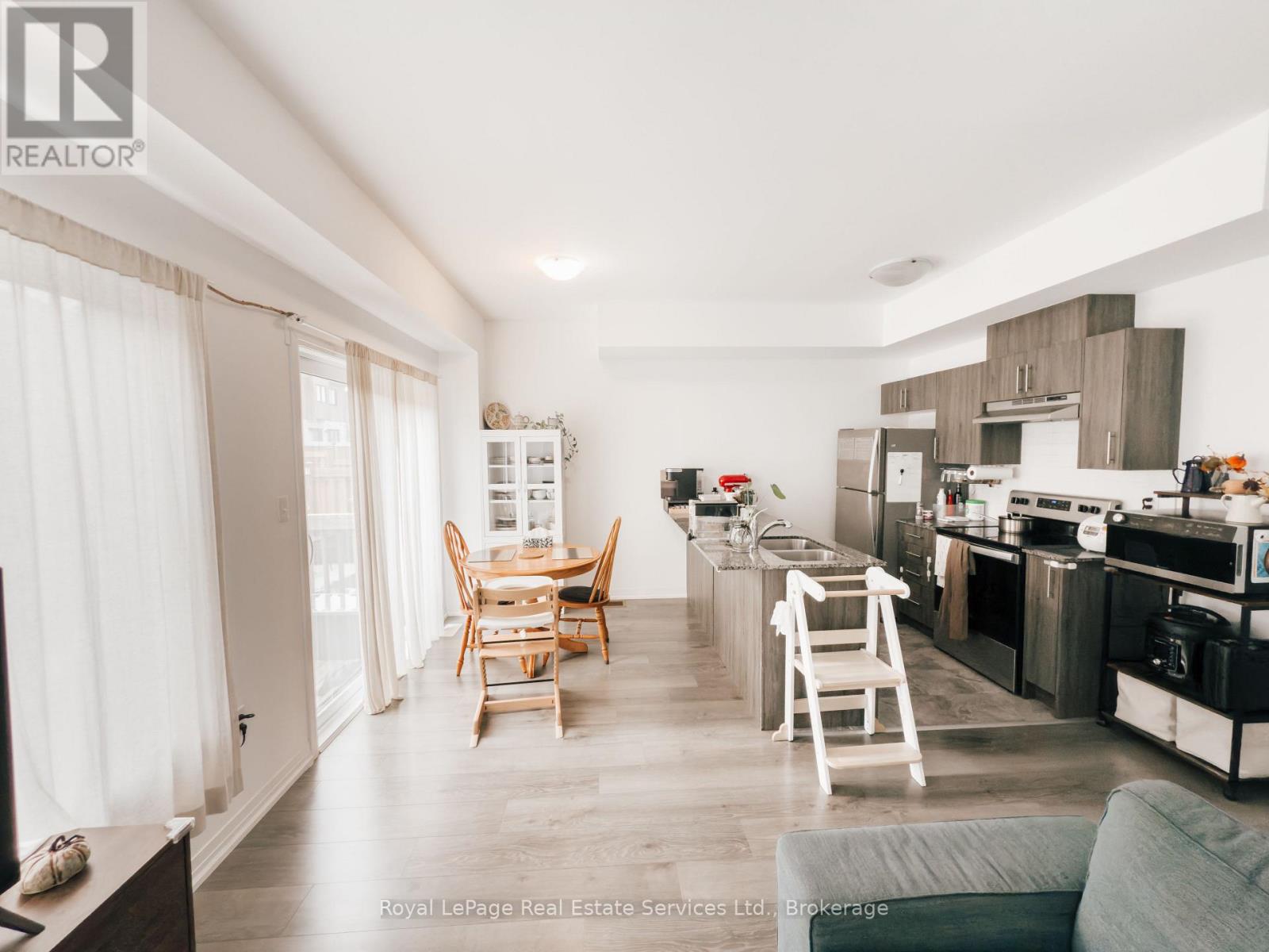 85 Gateland Drive, Barrie (Painswick South), Ontario  L9J 0N2 - Photo 11 - S12484142
