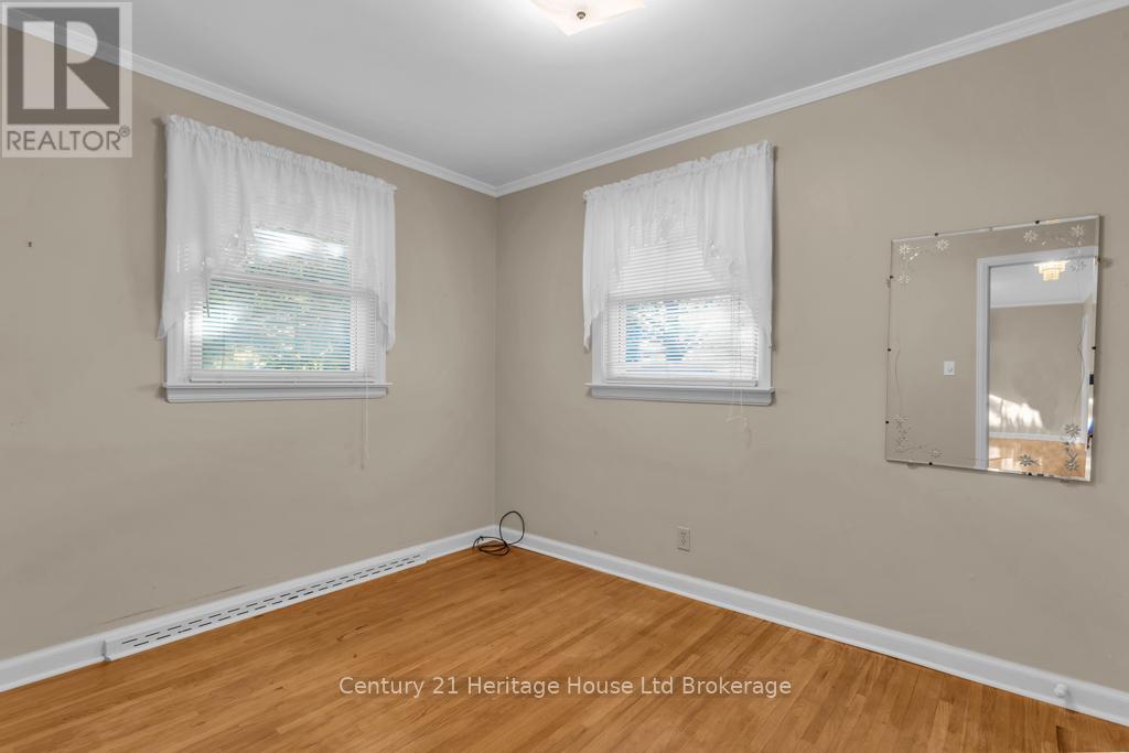 50 Machenry Street, Lambton Shores, Ontario N0N 1J0 - Photo 12 - X12484124