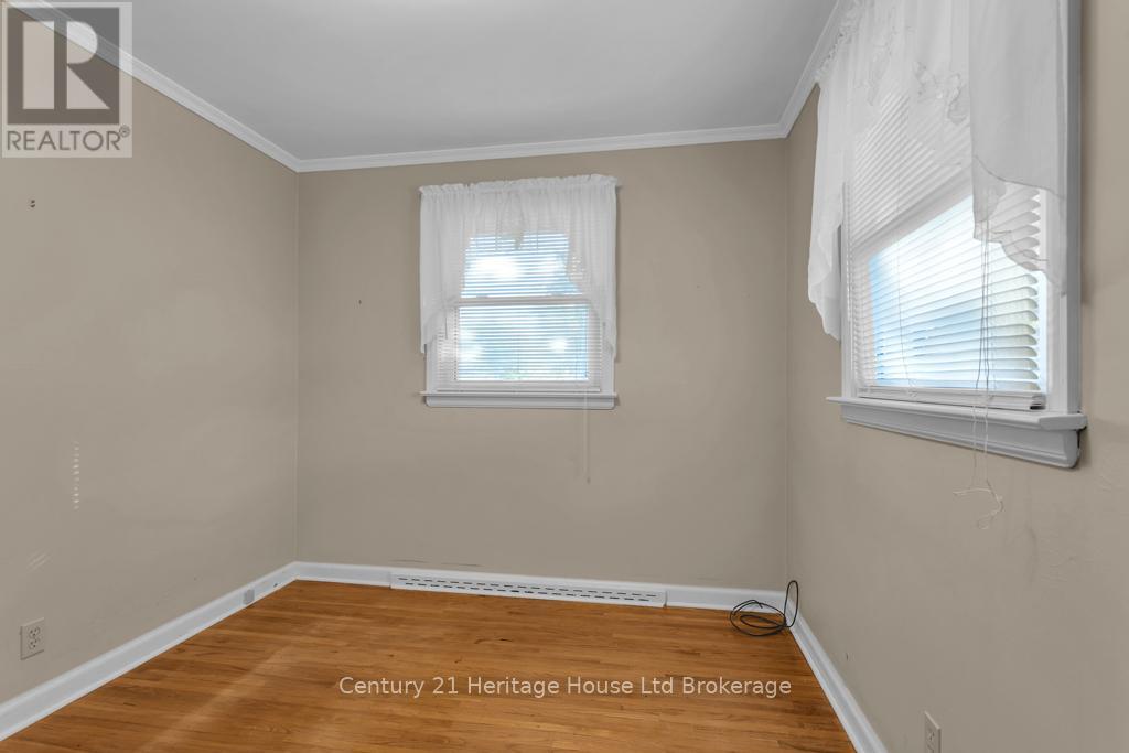 50 Machenry Street, Lambton Shores, Ontario N0N 1J0 - Photo 13 - X12484124