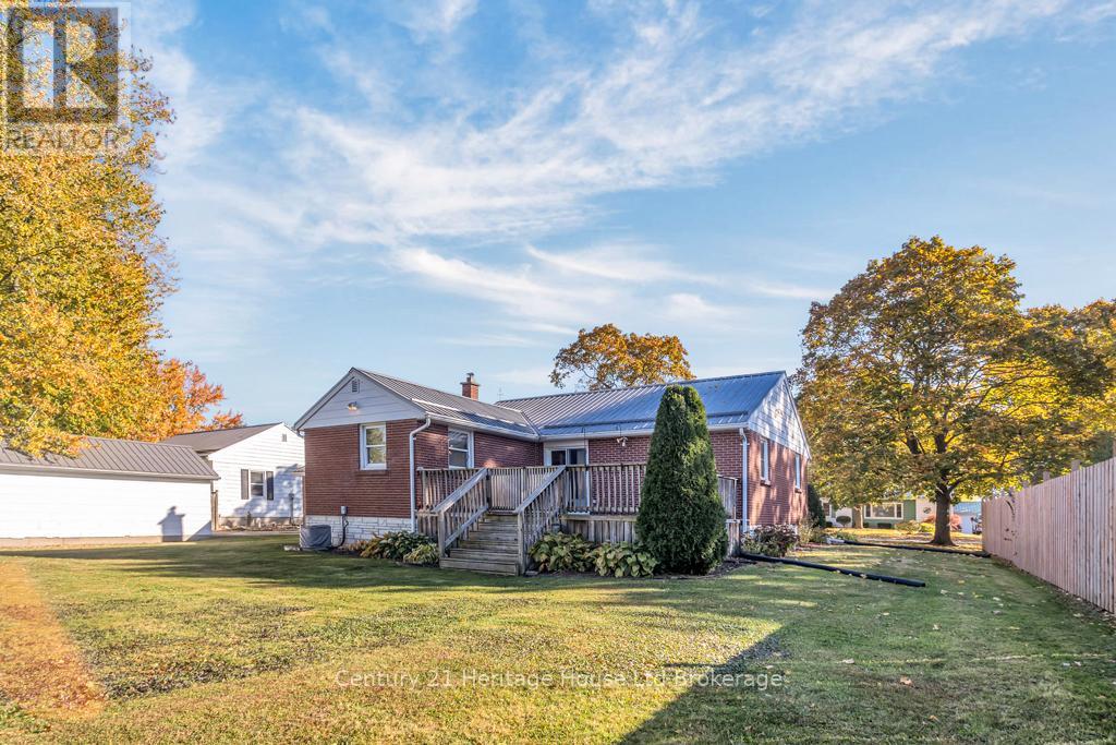 50 Machenry Street, Lambton Shores, Ontario N0N 1J0 - Photo 21 - X12484124