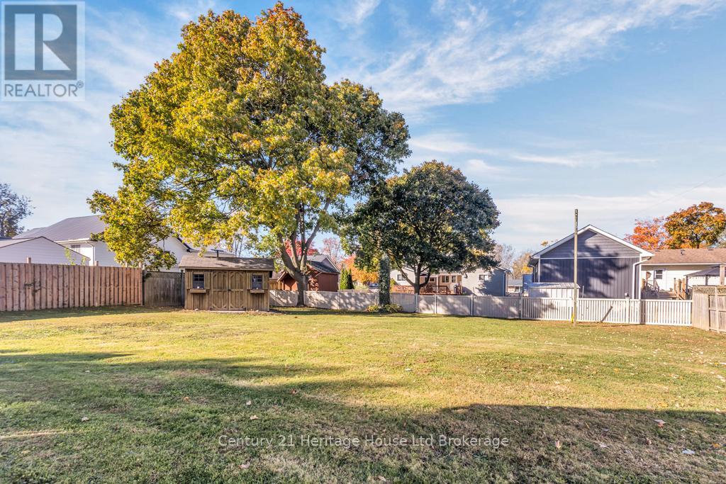 50 Machenry Street, Lambton Shores, Ontario N0N 1J0 - Photo 23 - X12484124