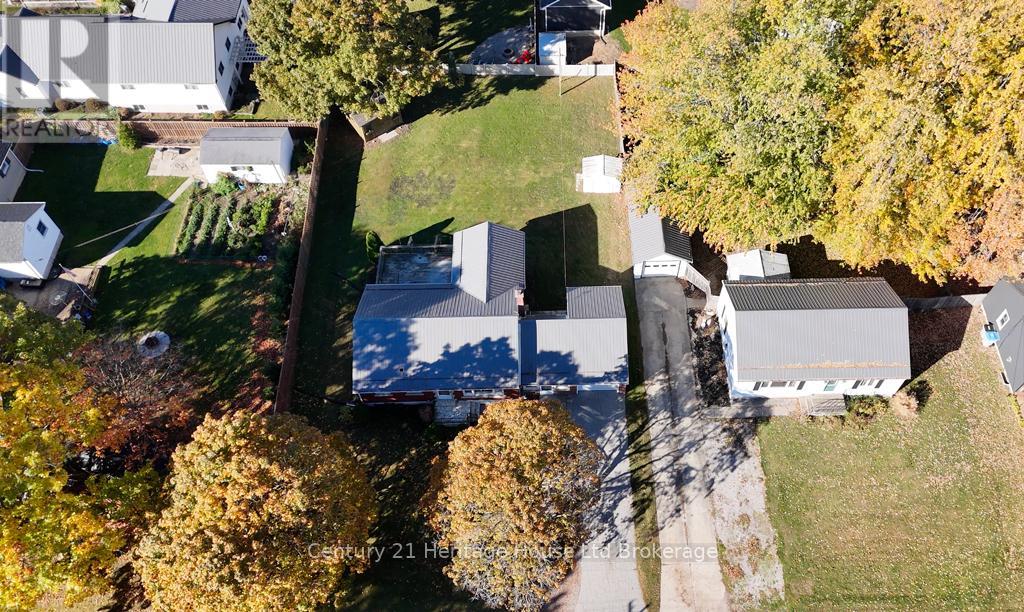 50 Machenry Street, Lambton Shores, Ontario N0N 1J0 - Photo 25 - X12484124