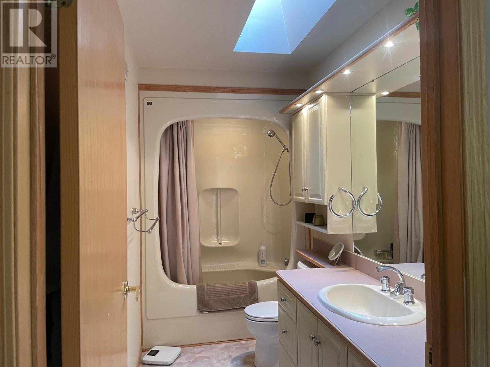 244 Skyline Ave, Thunder Bay, Ontario  P7B 6K7 - Photo 13 - TB253322
