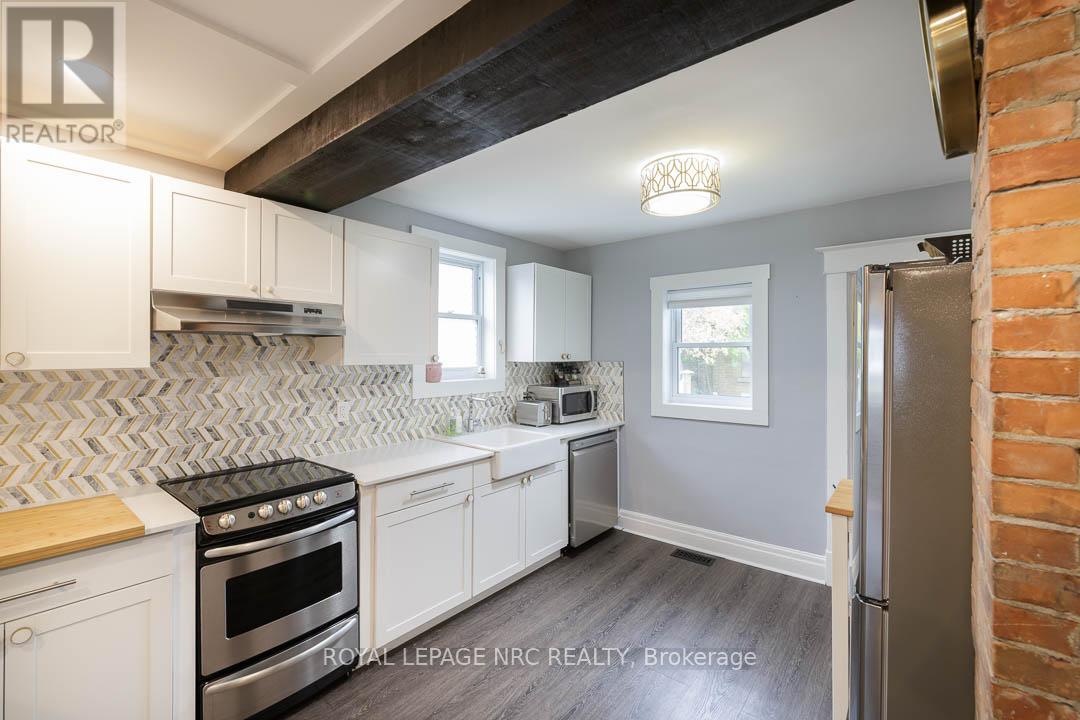 241 Vine Street, St. Catharines, Ontario  L2M 4S9 - Photo 11 - X12483958